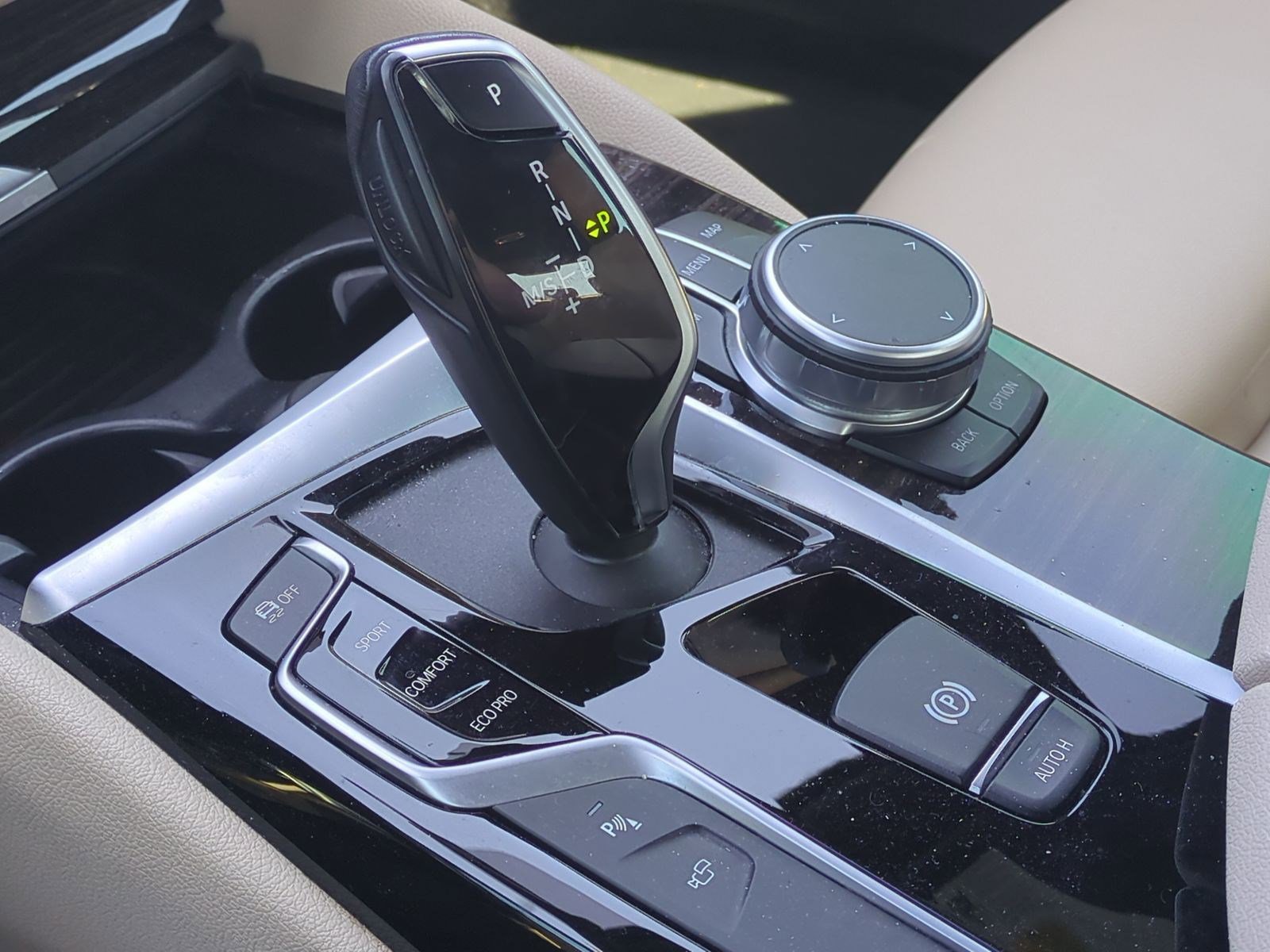 Used 2019 BMW 530i w/ Convenience Package image 26