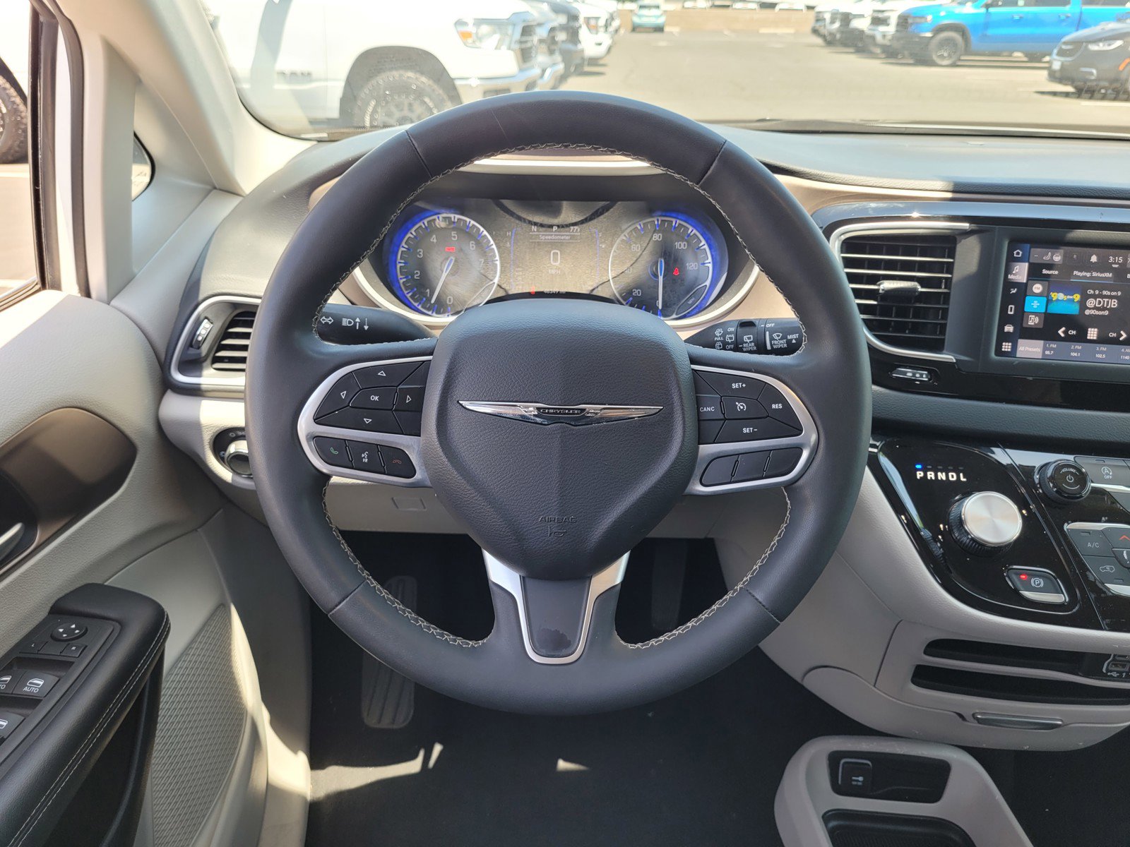 Used 2023 Chrysler Voyager LX FWD image 16