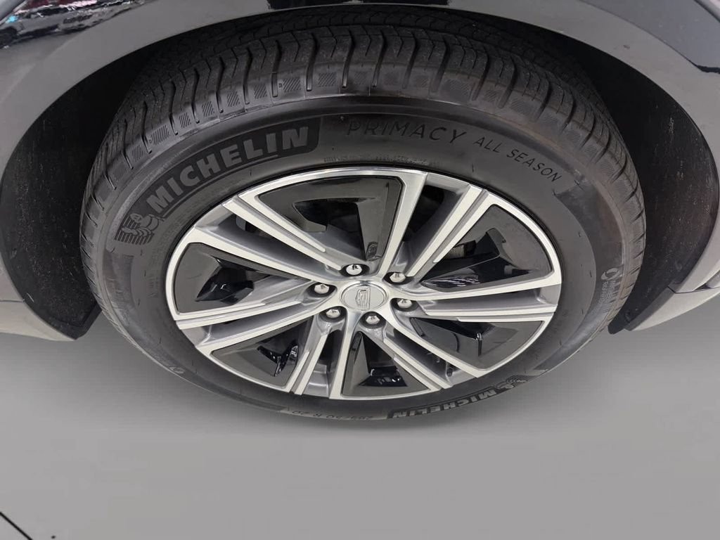 Used 2024 Cadillac Lyriq Luxury AWD/4WD image 10