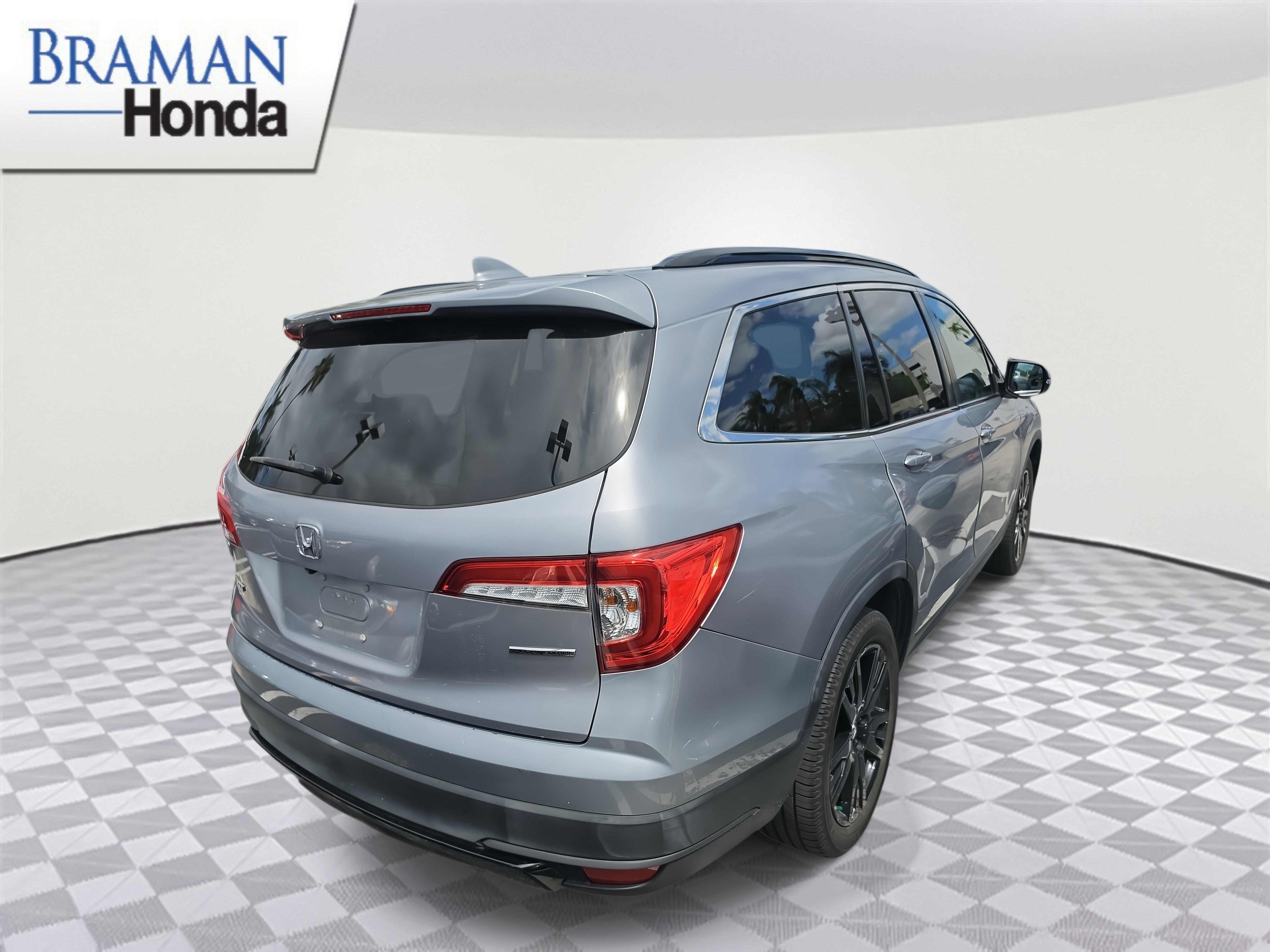 Certified 2021 Honda Pilot Special Edition image 4