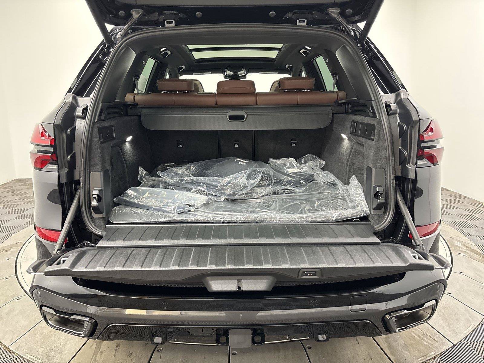New 2026 BMW X5 xDrive40i w/ M Sport Package AWD/4WD image 21