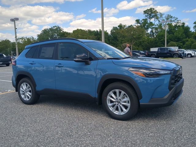 New 2026 Toyota Corolla Cross LE FWD image 2