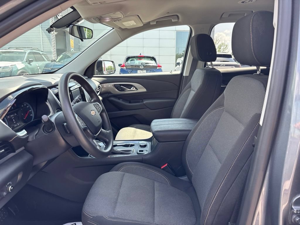 Used 2018 Chevrolet Traverse LS w/ LPO, Floor Liner Package FWD image 18