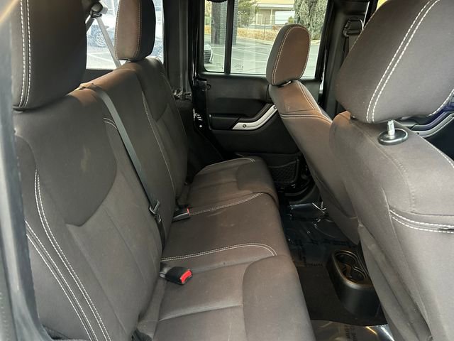 Used 2014 Jeep Wrangler Unlimited Sahara w/ Dual Top Group AWD/4WD image 30