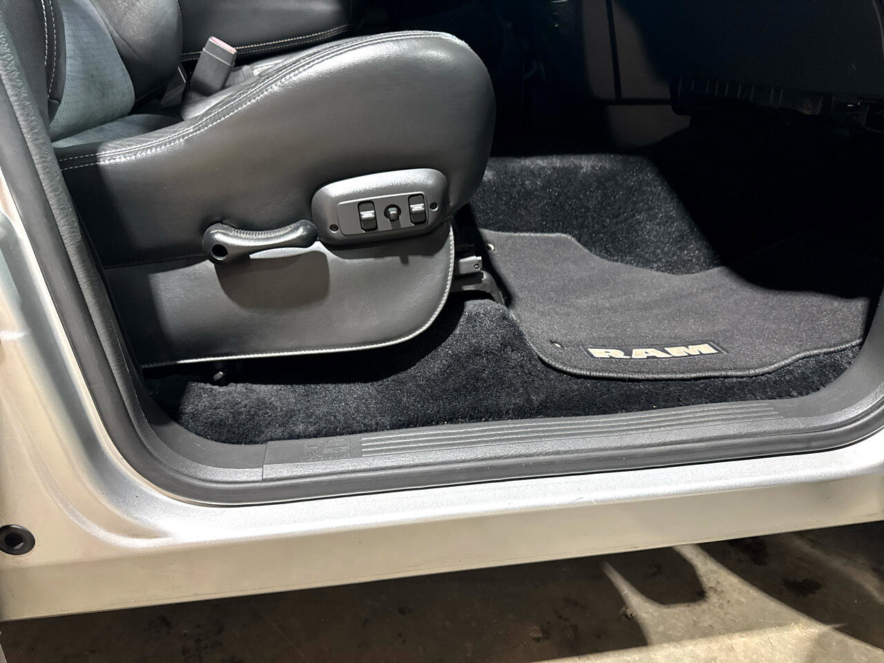 Used 2005 Dodge Ram 1500 Truck 2WD Quad Cab image 60