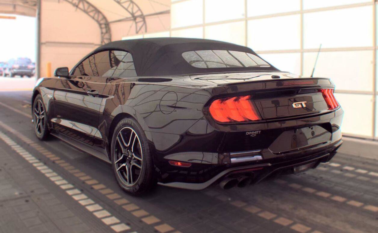 Used 2018 Ford Mustang GT Premium w/ Equipment Group 401A RWD image 14