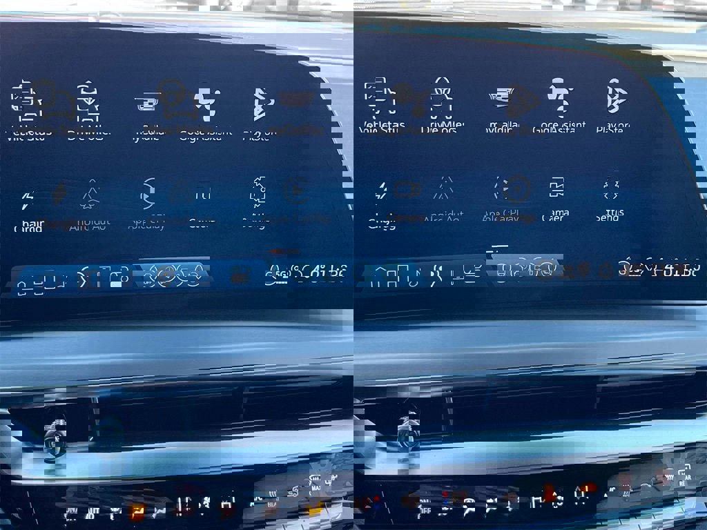 New 2026 Cadillac Lyriq Luxury image 14