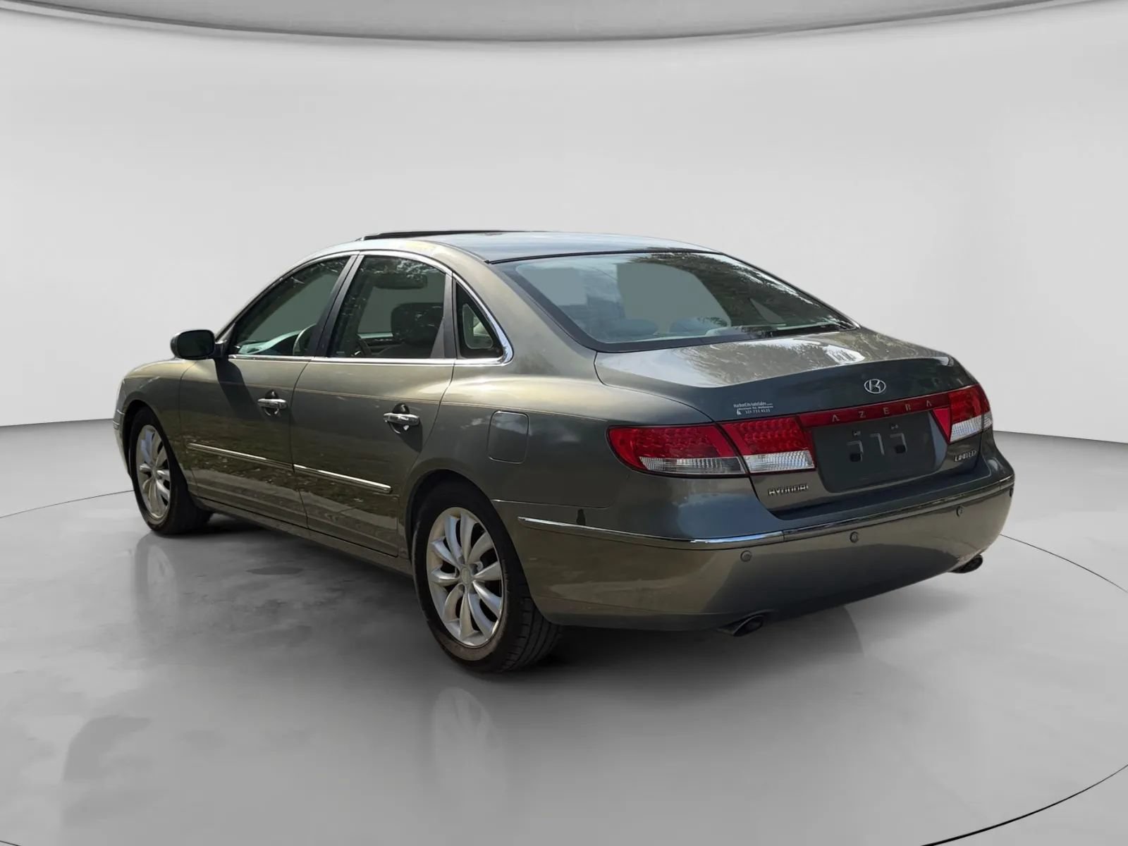 Used 2006 Hyundai Azera Limited FWD image 3