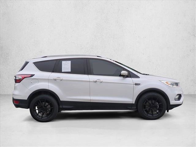 Used 2017 Ford Escape Titanium image 4