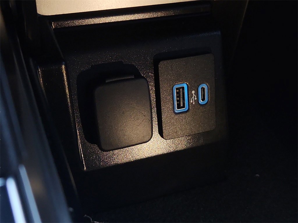 Used 2022 Ford Explorer King Ranch w/ Class IV Trailer Tow Package image 23