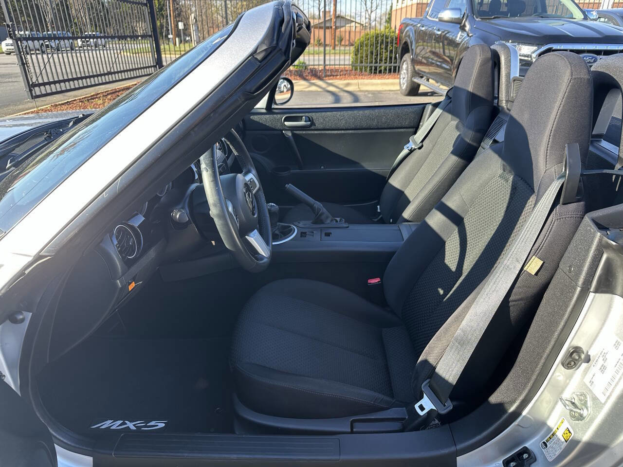 Used 2007 MAZDA MX-5 Miata Touring image 14