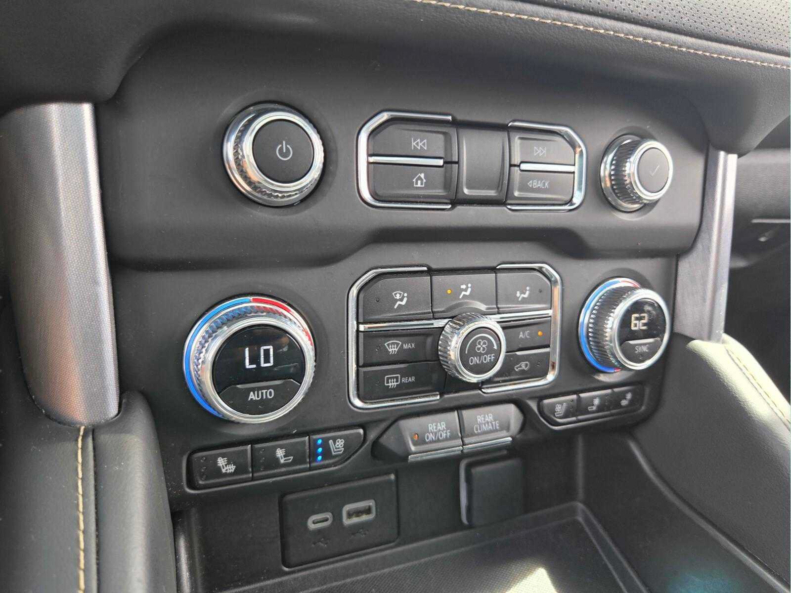 Used 2023 GMC Yukon XL SLT w/ SLT Premium Package AWD/4WD image 27