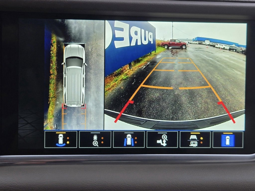 Used 2022 GMC Yukon XL Denali image 9