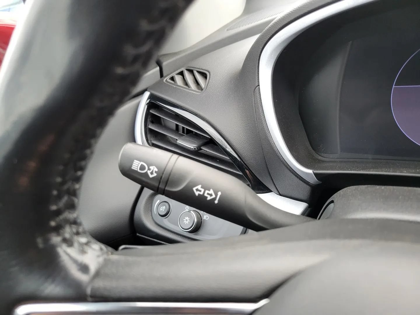 Used 2019 Chevrolet Volt LT FWD image 34