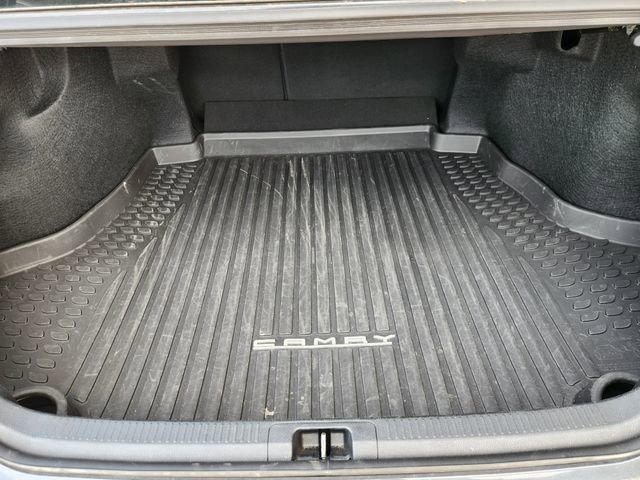 Used 2025 Toyota Camry SE w/ Convenience Package image 32