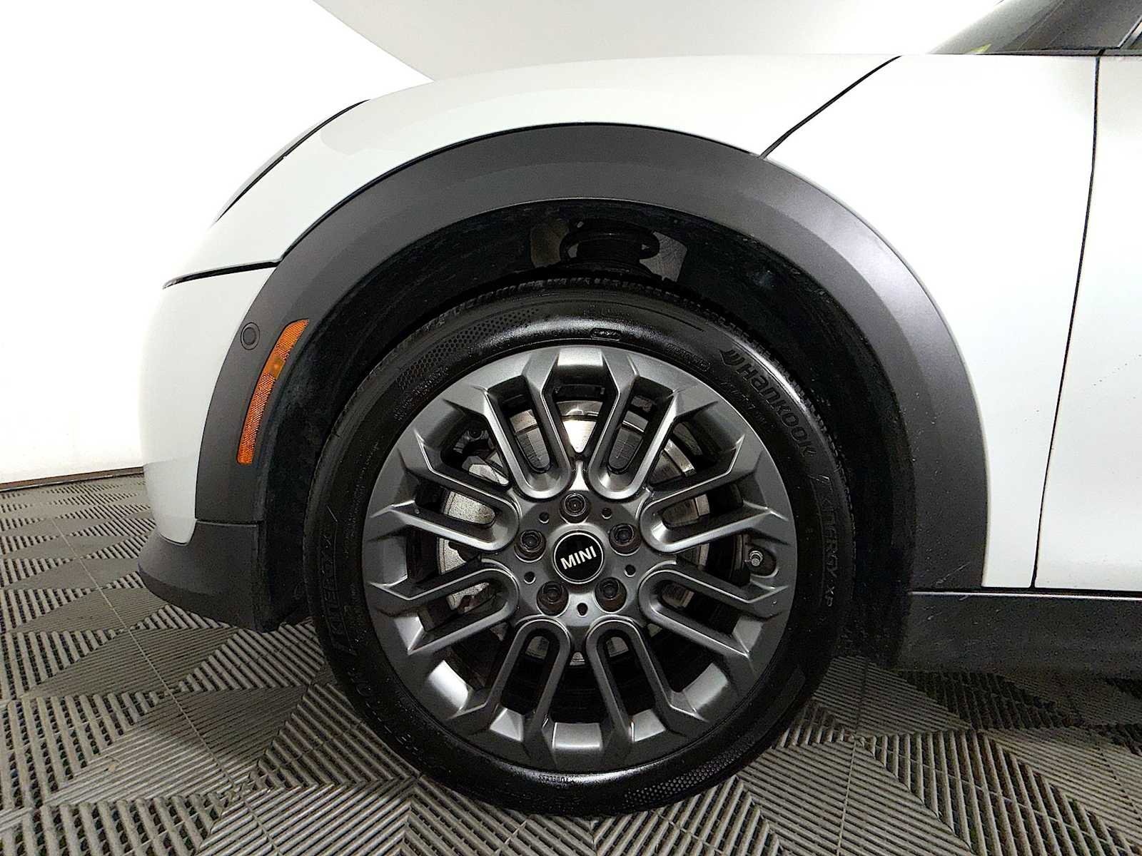 Certified 2025 MINI Cooper S image 8