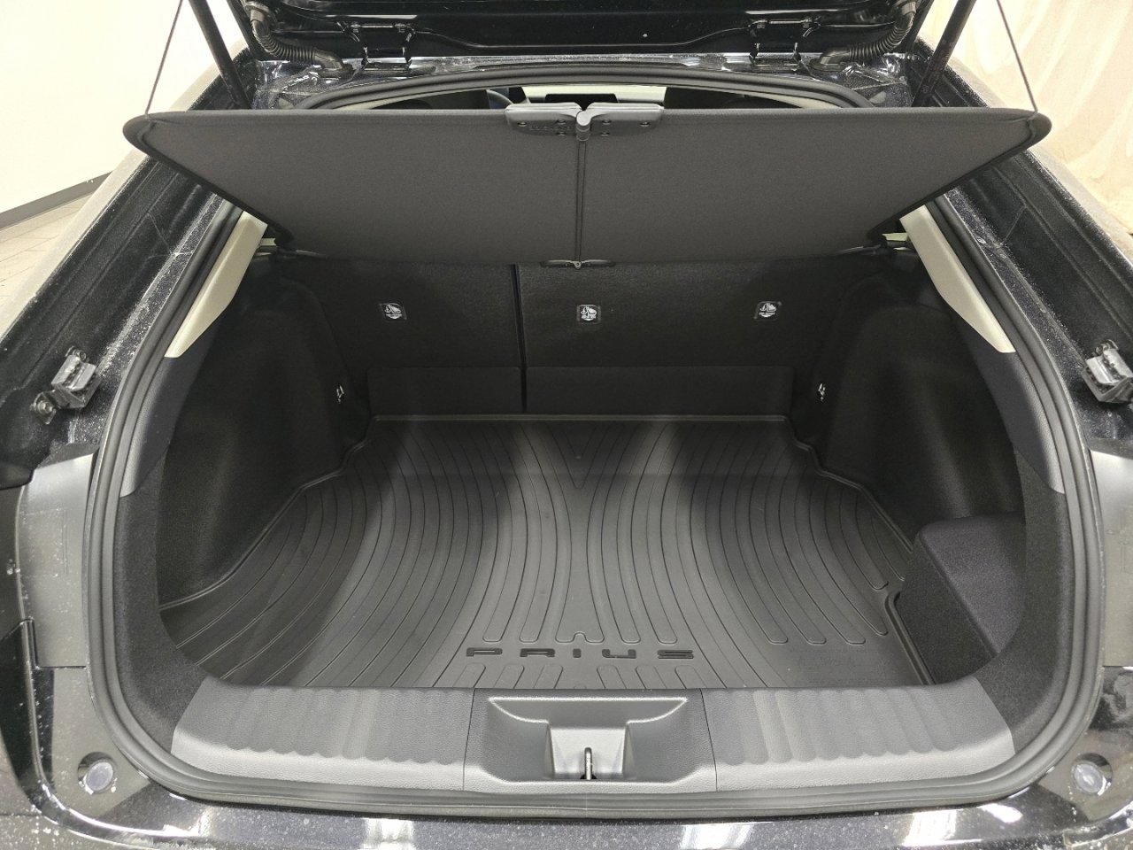 New 2026 Toyota Prius LE image 17