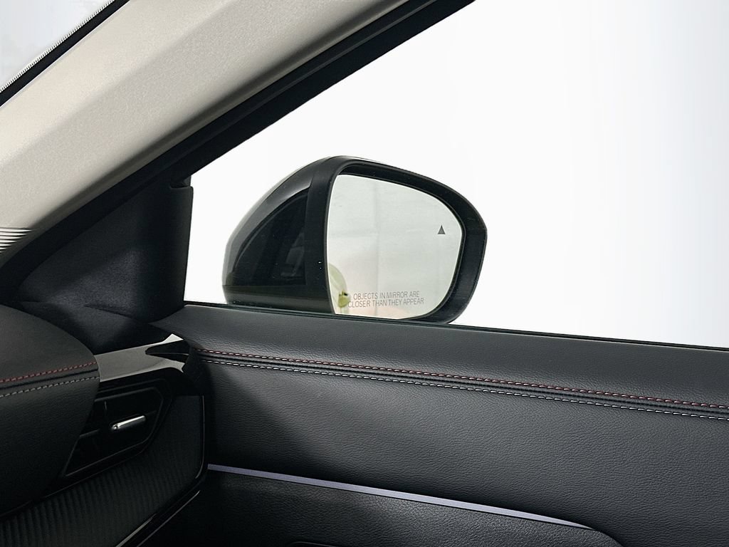 Certified 2025 Nissan Kicks SR FWD image 25