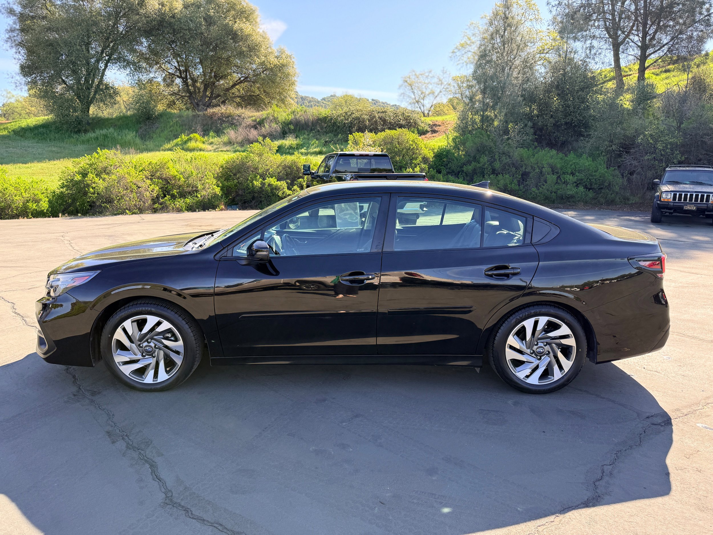 Used 2023 Subaru Legacy Limited image 1