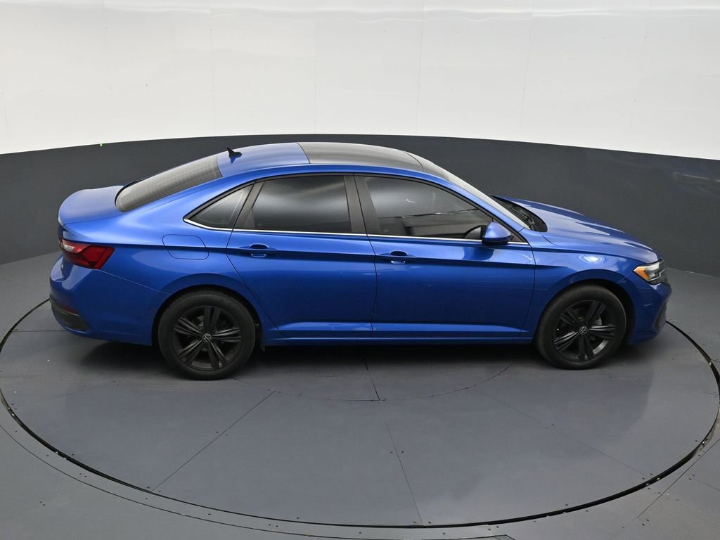 Used 2023 Volkswagen Jetta SE w/ Panoramic Sunroof Package FWD image 17