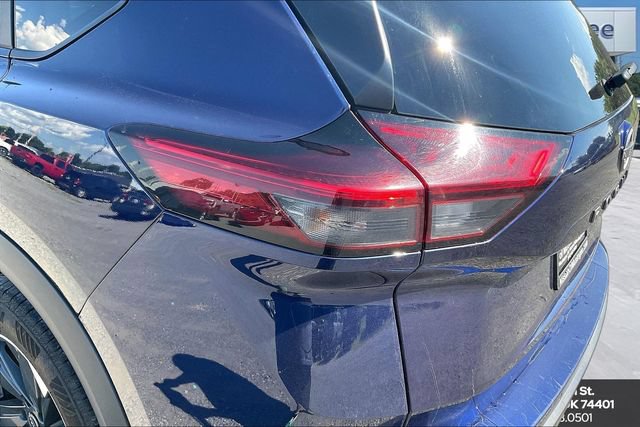 Used 2024 Nissan Rogue SV FWD image 22