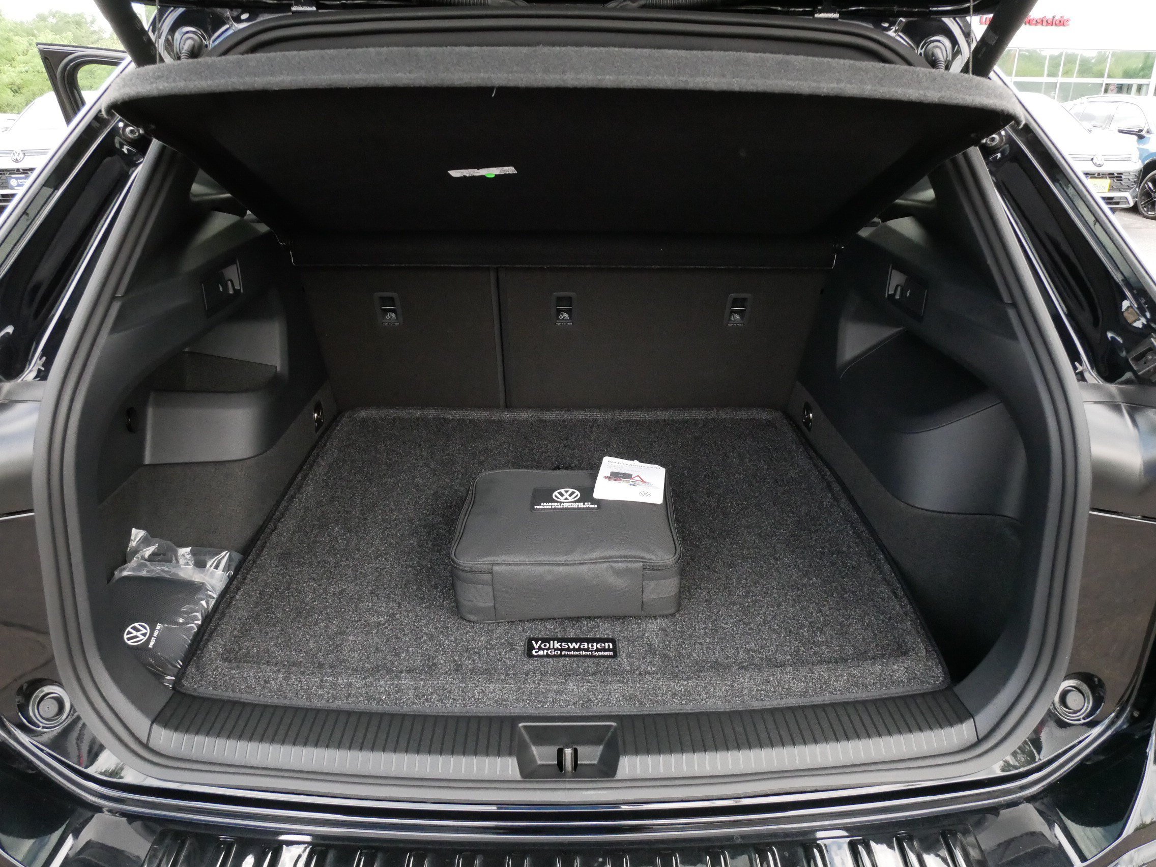 Certified 2026 Volkswagen Tiguan SEL R-Line AWD/4WD image 18