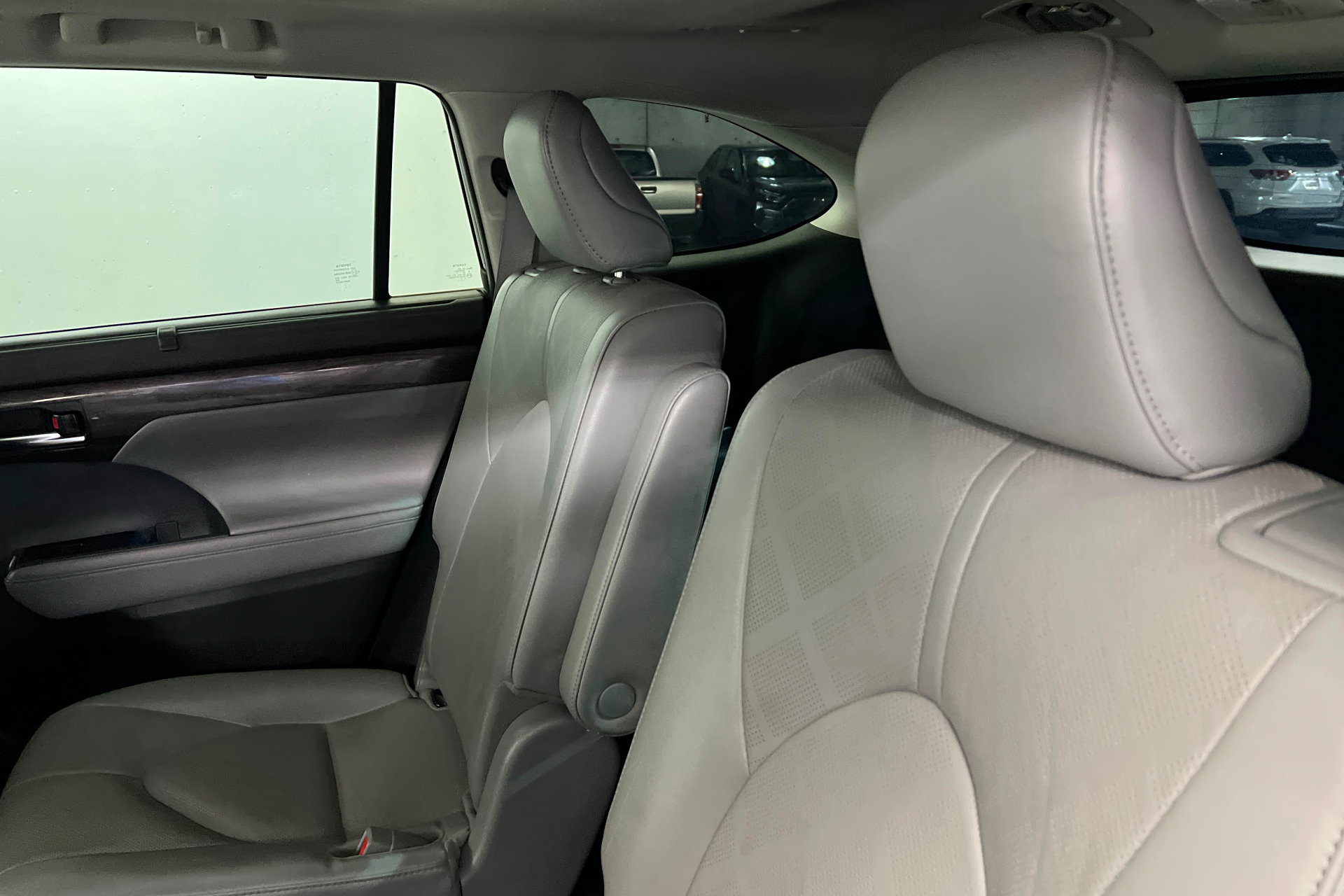 Used 2022 Toyota Highlander Platinum AWD/4WD image 21