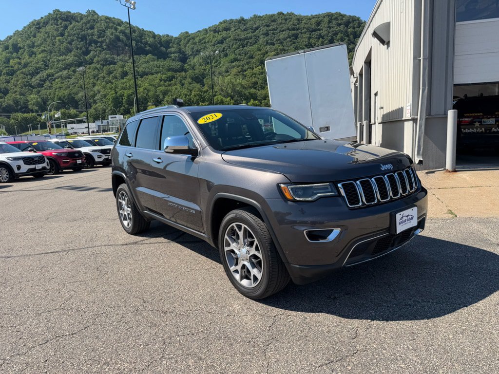 Used 2021 Jeep Grand Cherokee Limited w/ Luxury Group II AWD/4WD image 3