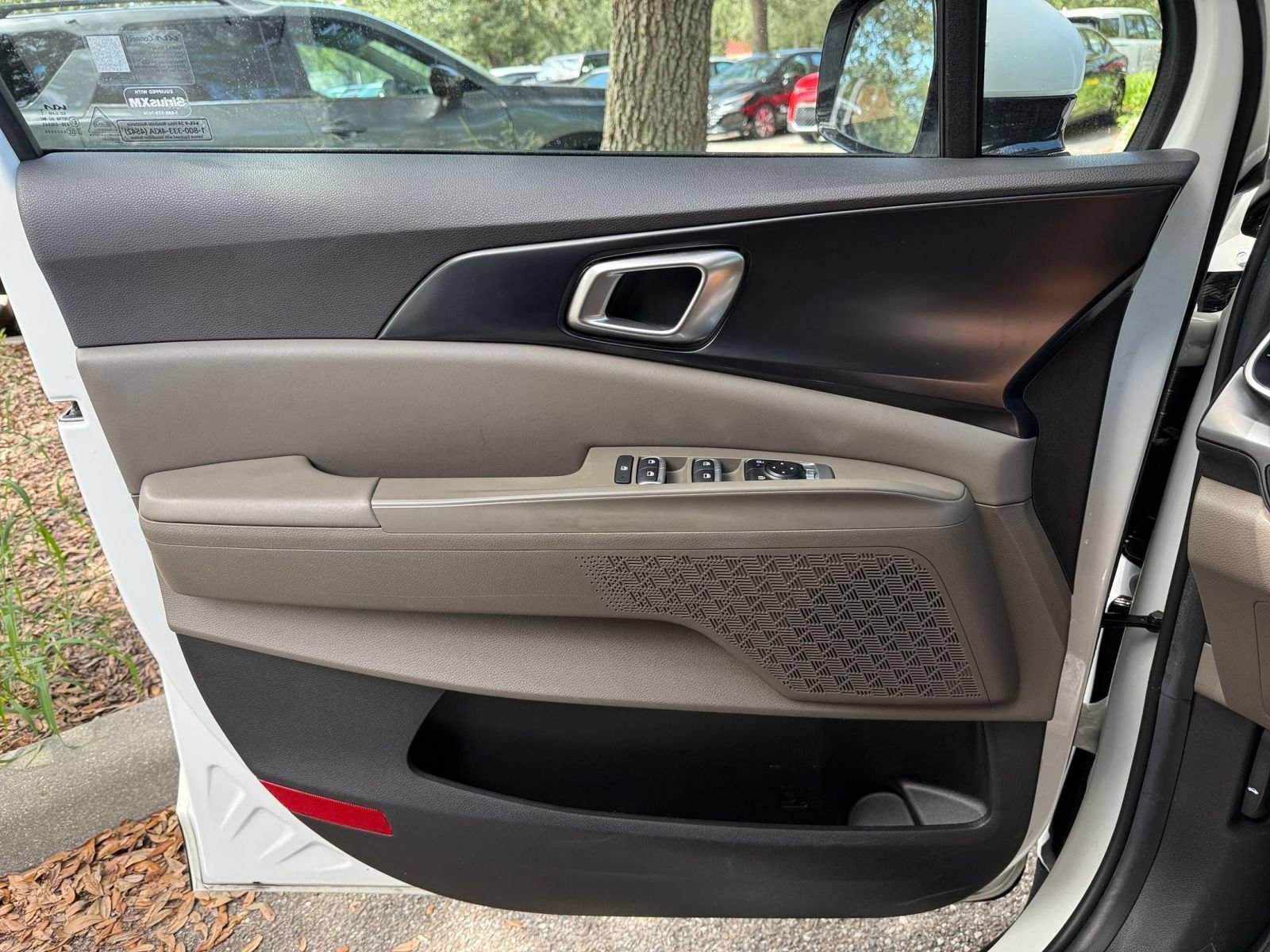Used 2026 Kia Carnival FWD image 19