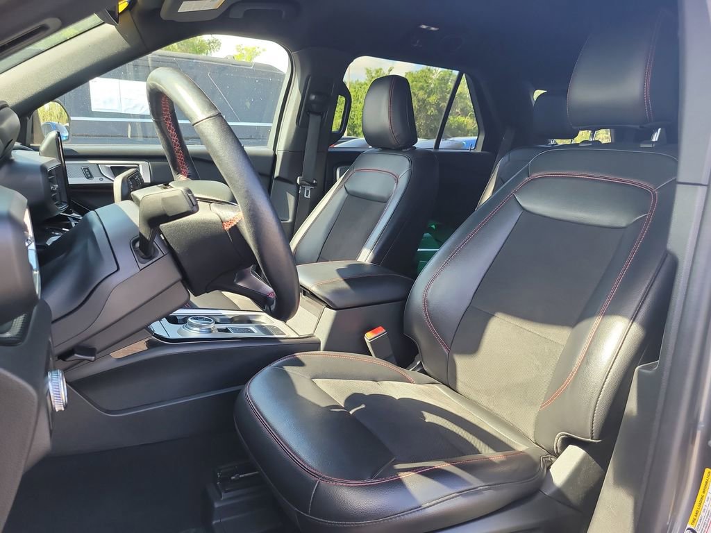 Used 2023 Ford Explorer ST-Line w/ Class IV Trailer Tow Package RWD image 17
