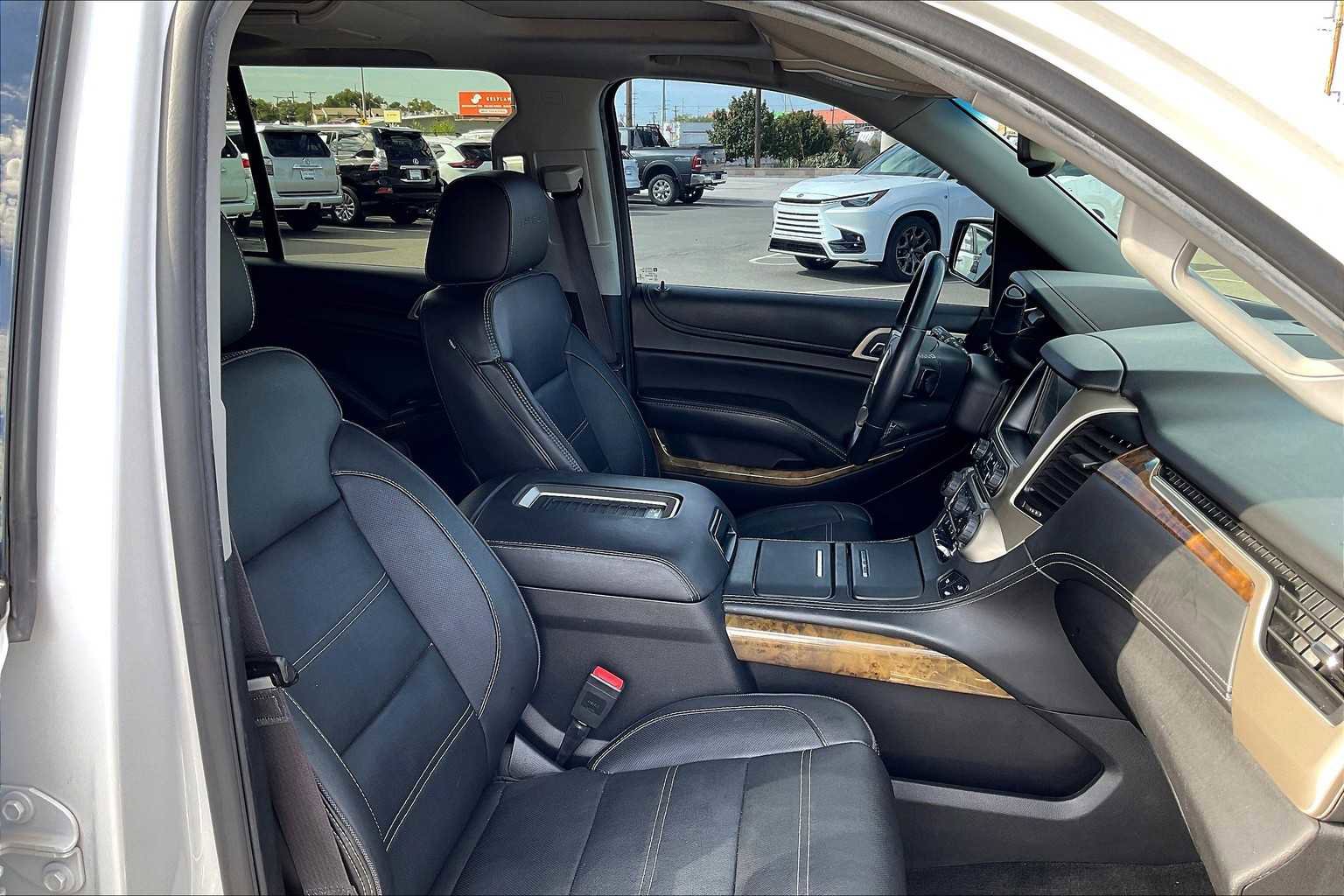 Used 2016 GMC Yukon Denali w/ Open Road Package image 9