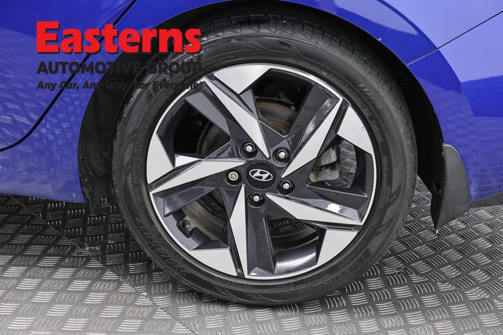 Used 2022 Hyundai Elantra SEL w/ Convenience + Premium Package FWD image 33