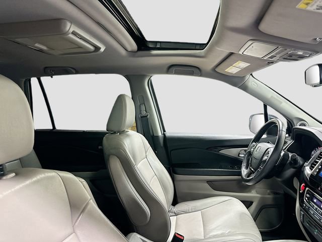 Used 2018 Honda Pilot Touring image 29