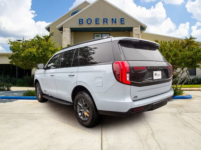 Used 2025 Ford Expedition Tremor AWD/4WD image 3