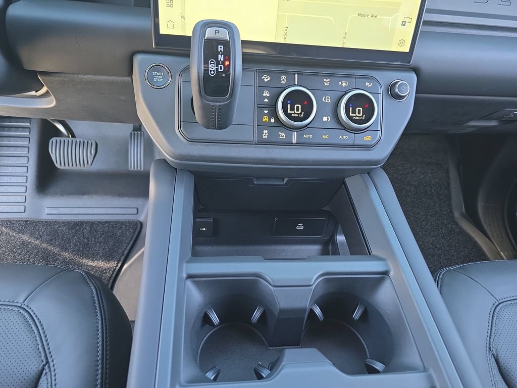 New 2026 Land Rover Defender 110 X-Dynamic SE AWD/4WD image 26