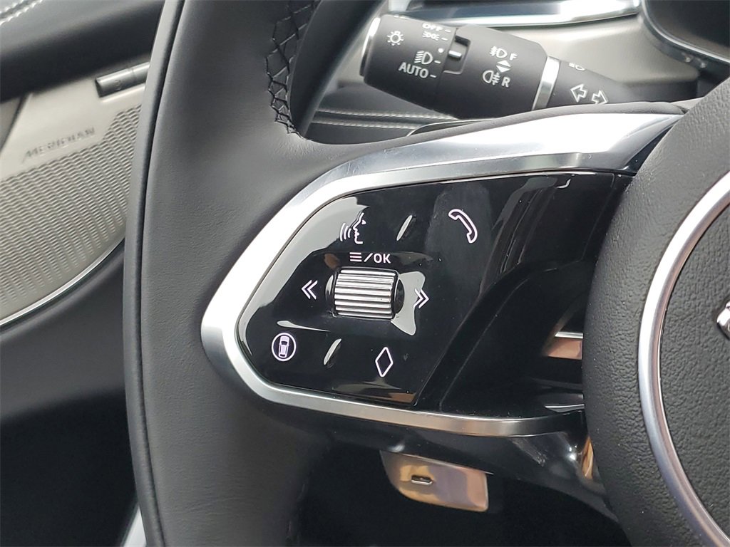 New 2025 Jaguar F-PACE R-Dynamic S image 15