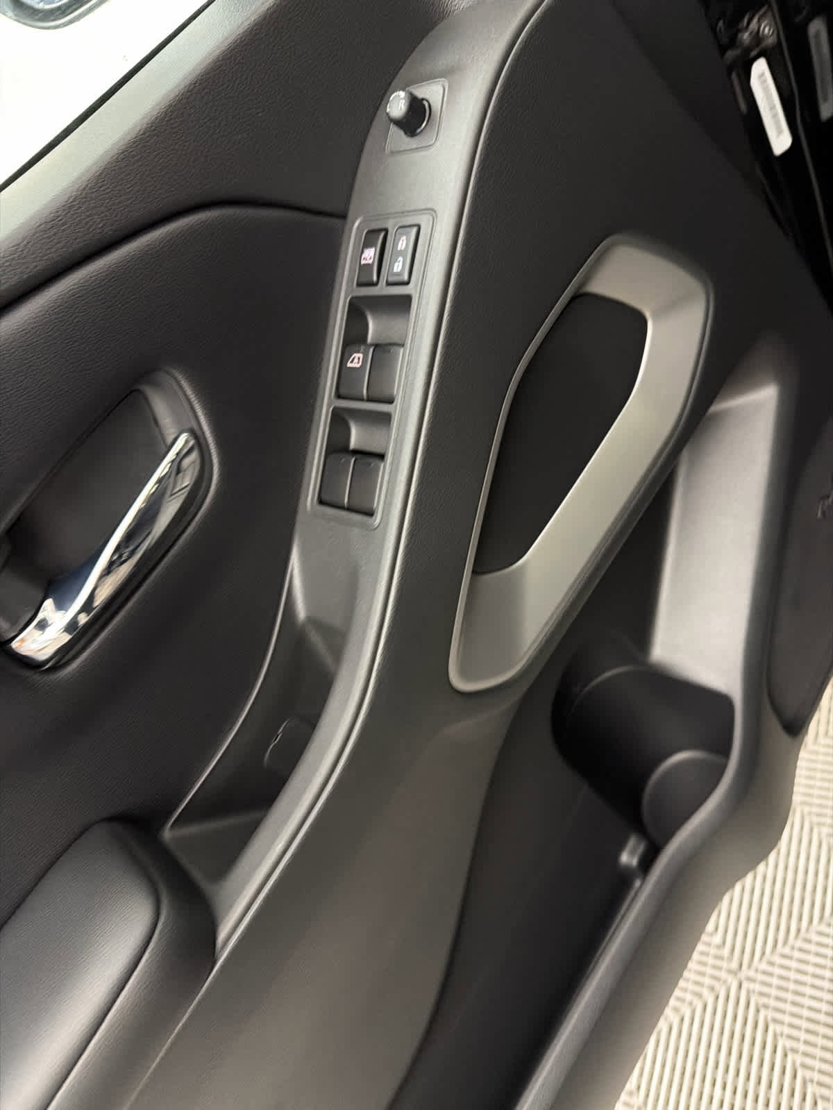 New 2025 Nissan Frontier SV w/ SV Convenience Package image 23