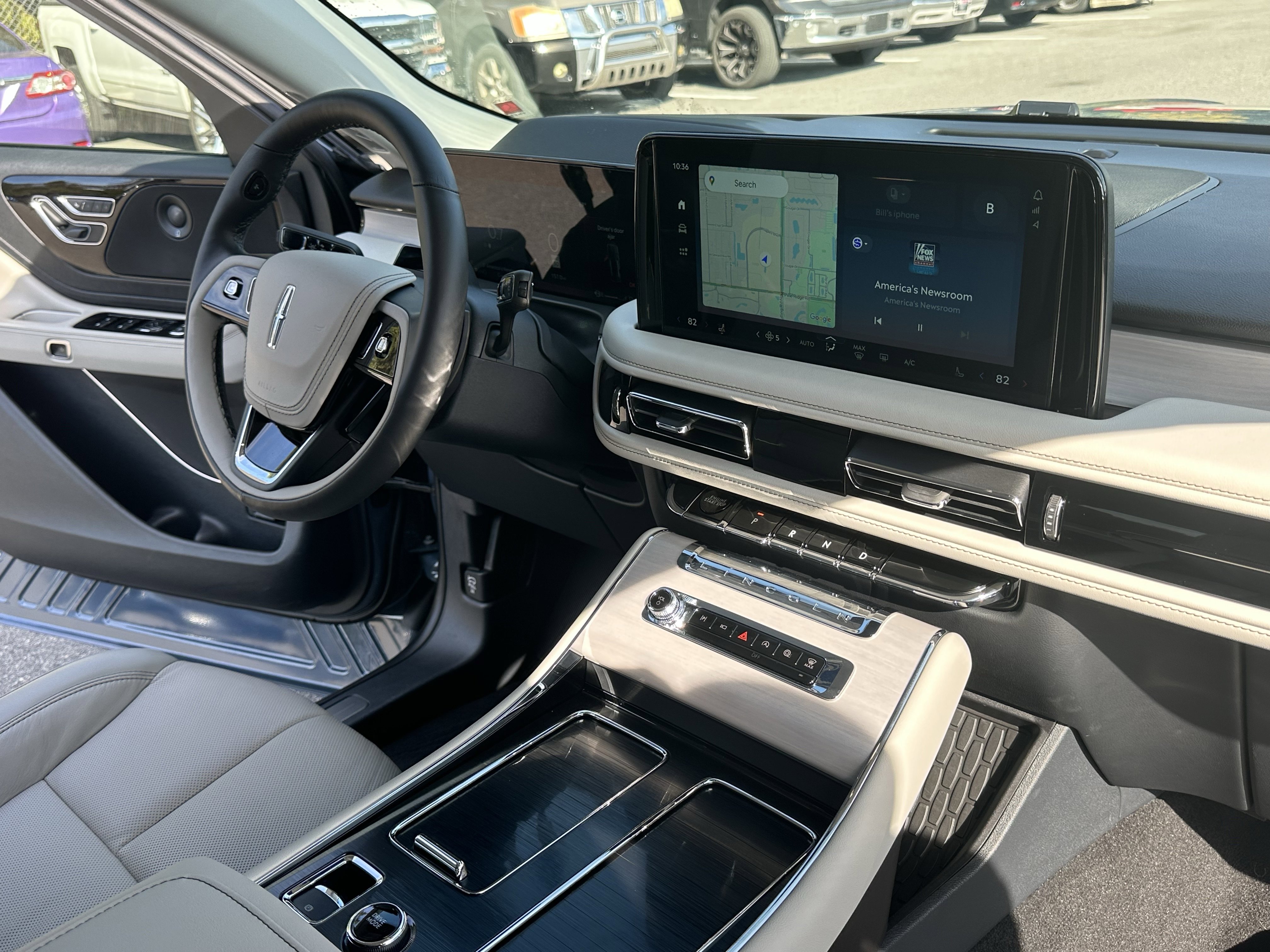 Used 2025 Lincoln Aviator Reserve image 18