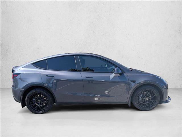 Used 2023 Tesla Model Y Long Range AWD/4WD image 4