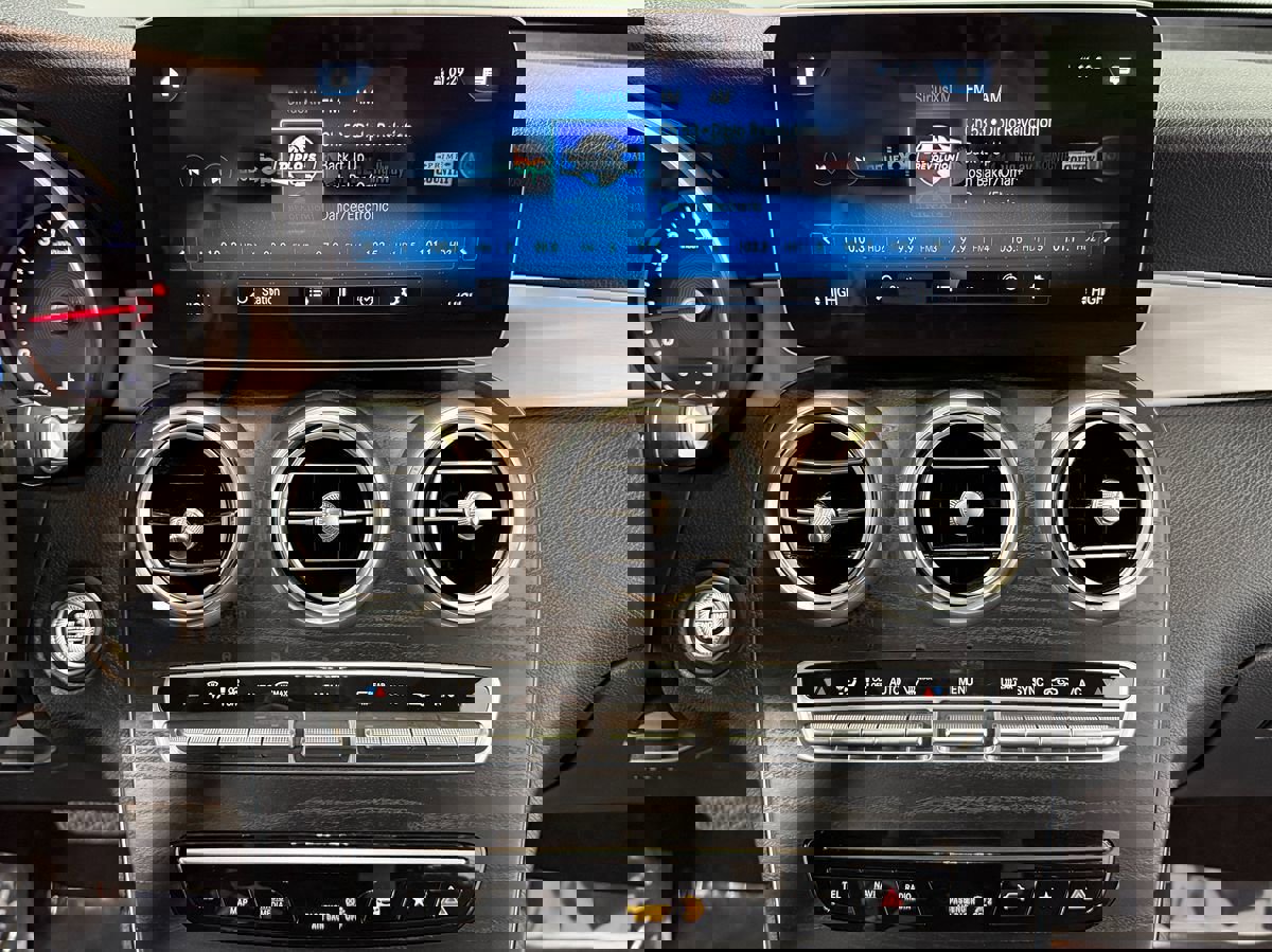 Used 2020 Mercedes-Benz GLC 300 4MATIC image 21