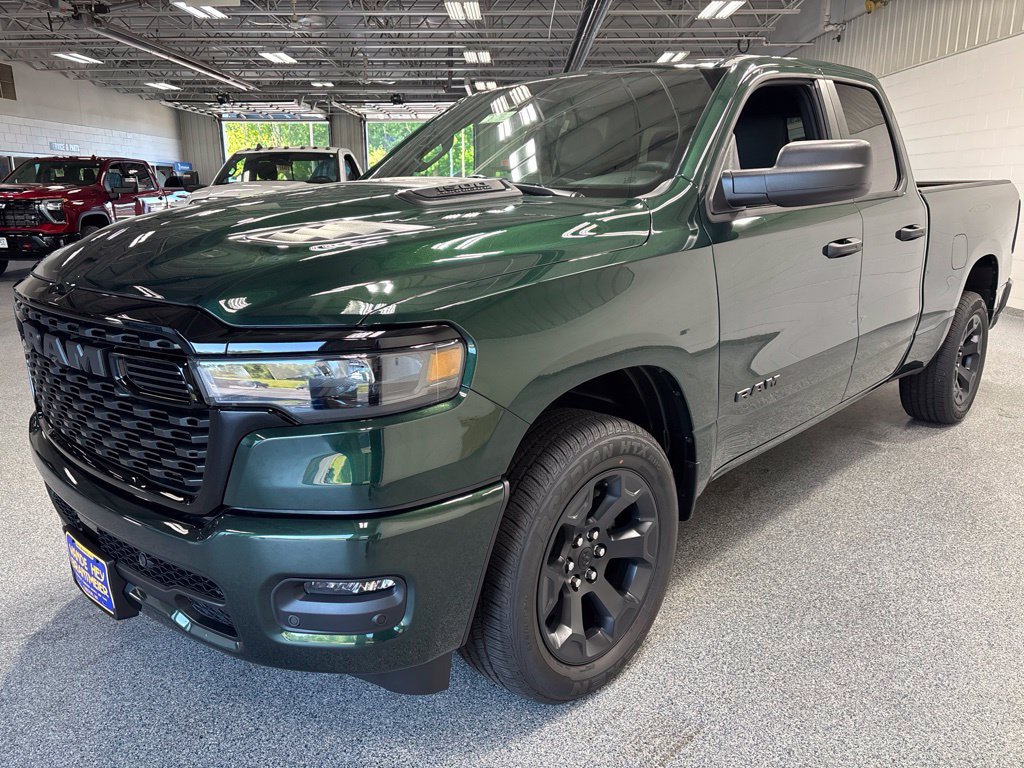 New 2026 RAM 1500 Express AWD/4WD image 3