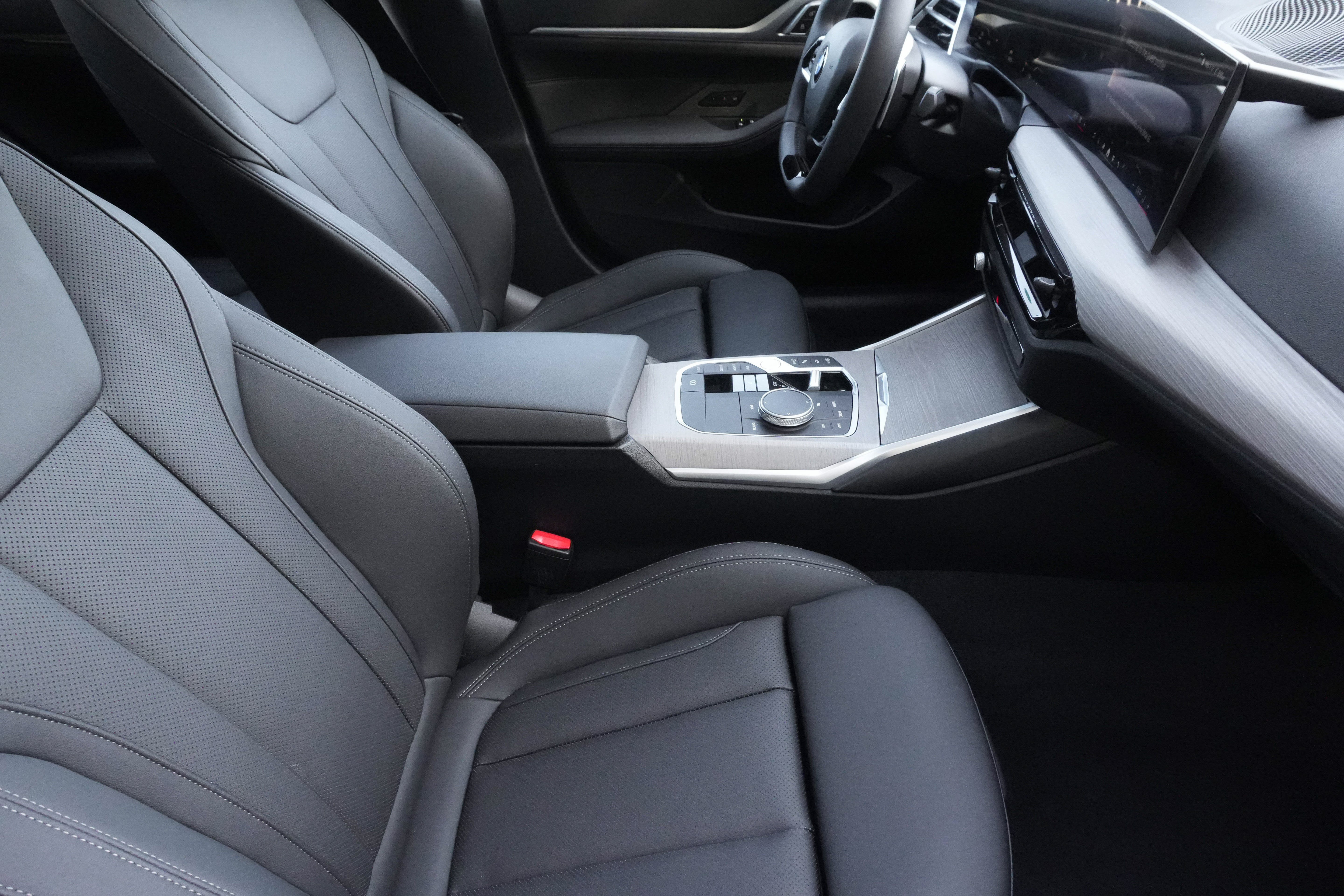 Certified 2025 BMW 430i w/ Premium Package RWD image 9