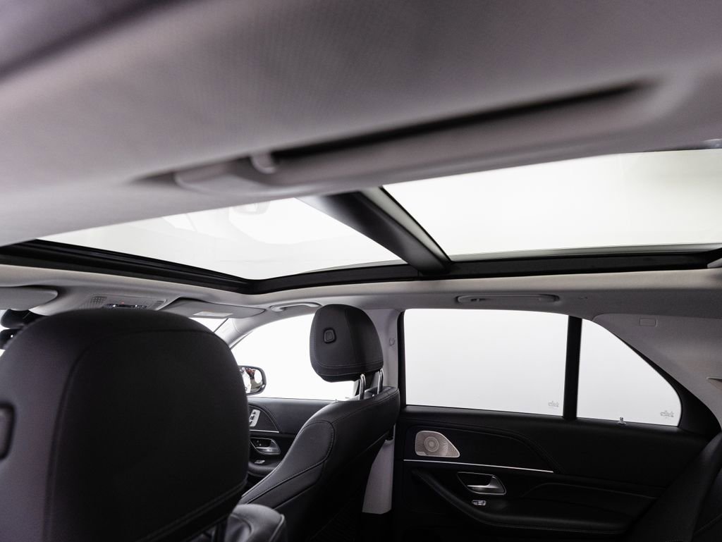 Used 2024 Mercedes-Benz GLE 450e 4MATIC w/ AMG Line Exterior image 26