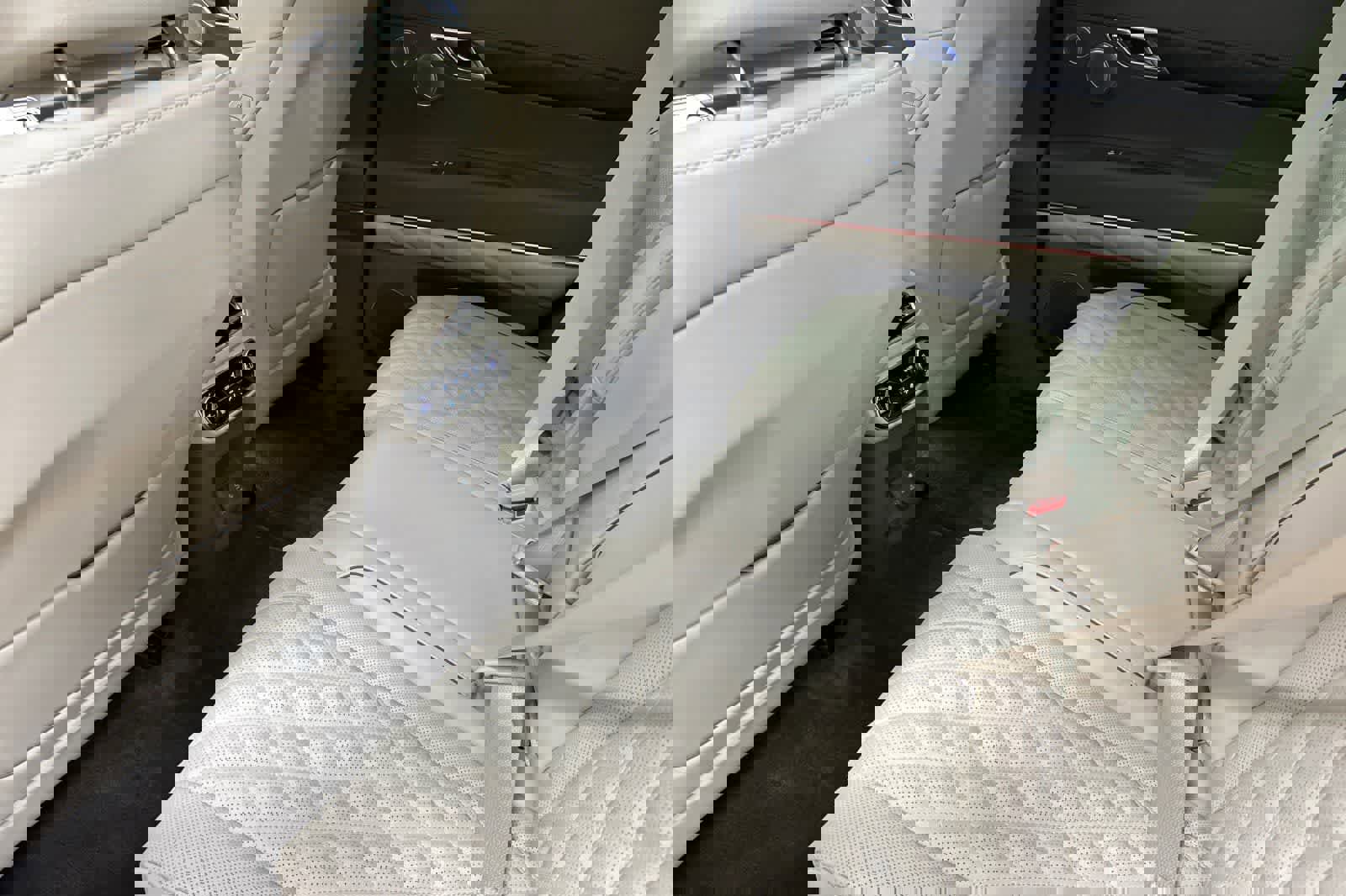 Used 2023 Genesis GV80 3.5T image 4