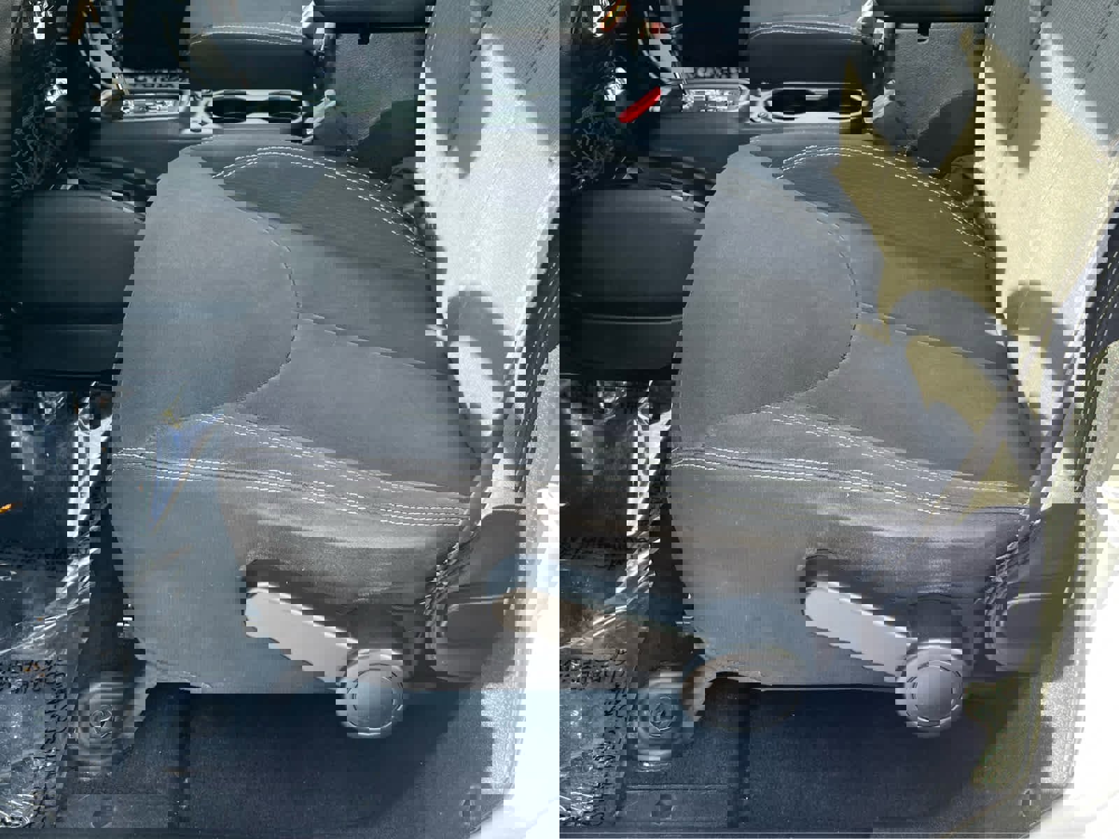 Used 2016 Jeep Wrangler Unlimited Sahara w/ Connectivity Group image 29