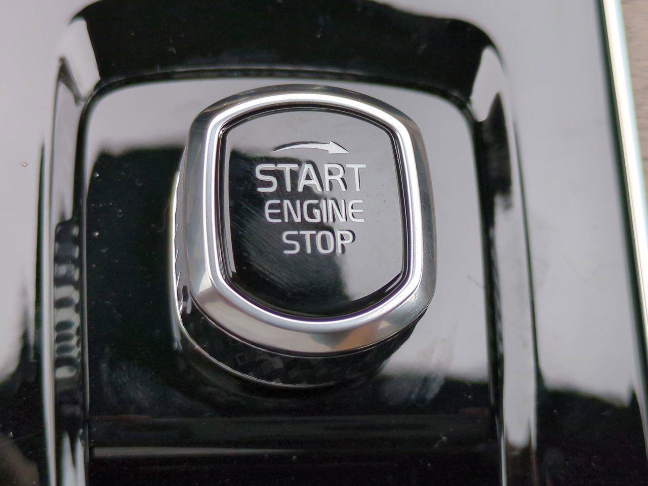 New 2026 Volvo XC90 B6 Plus w/ Protection Package Premier AWD/4WD image 27