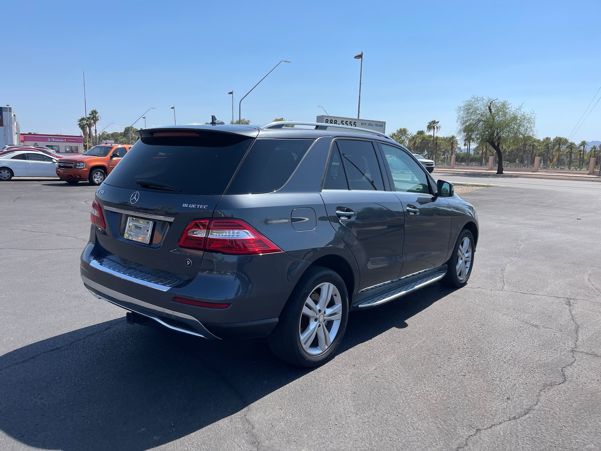 Used 2013 Mercedes-Benz ML 350 BlueTEC 4MATIC image 4