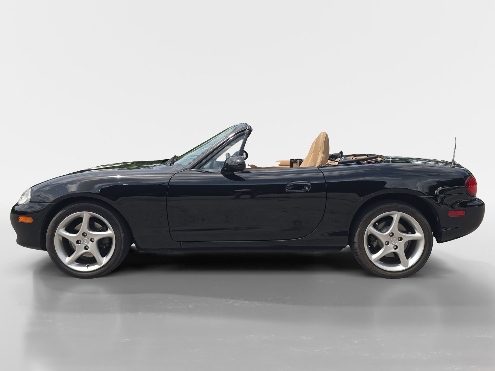 Used 2002 MAZDA MX-5 Miata LS RWD image 2