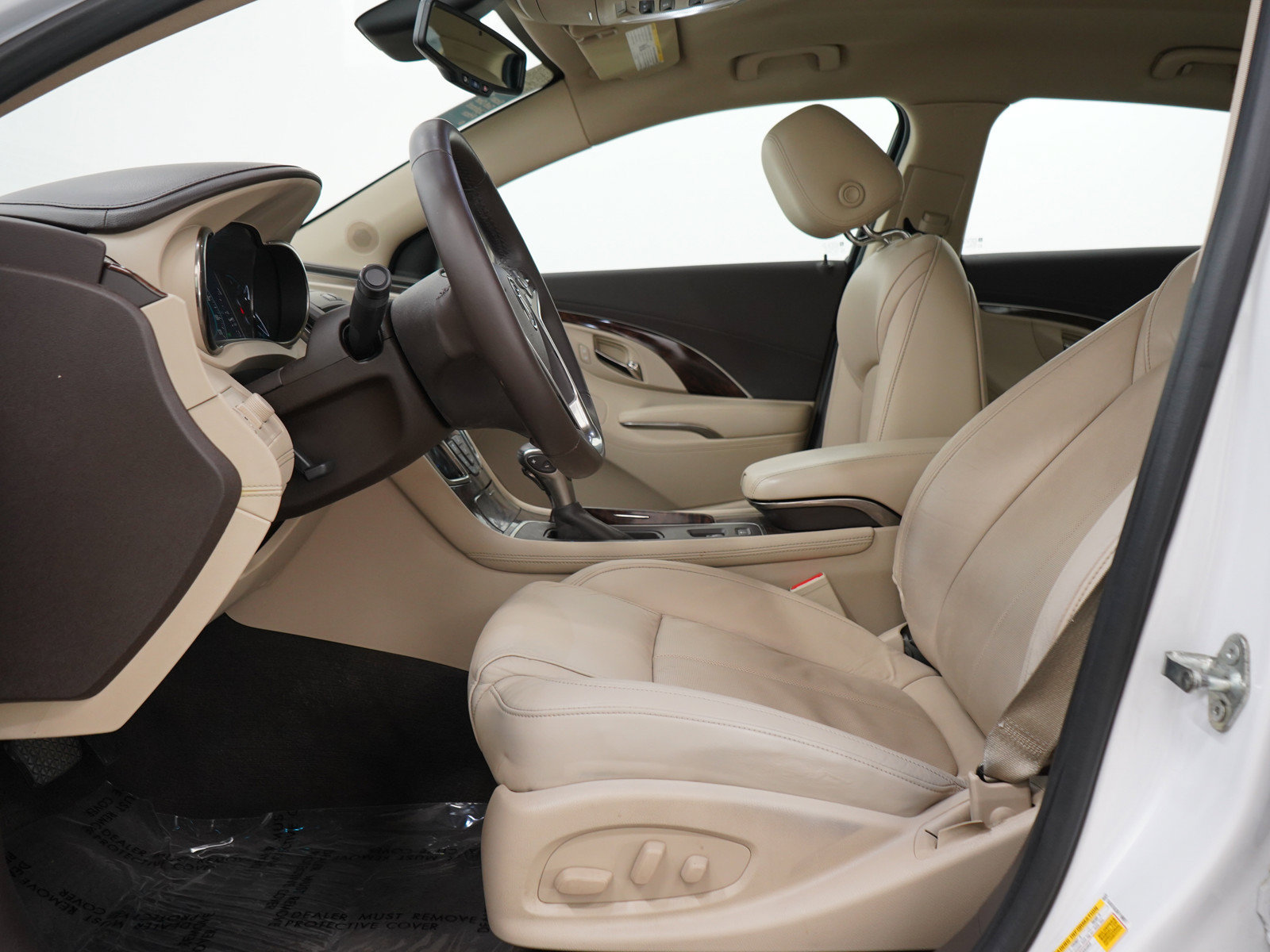 Used 2015 Buick LaCrosse Premium w/ Driver Confidence Package #1 FWD image 21