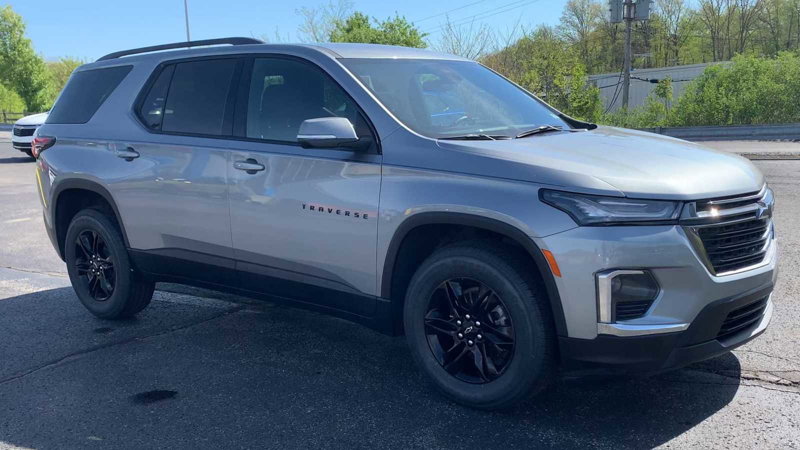 Certified 2023 Chevrolet Traverse LT w/ Midnight/Sport Edition AWD/4WD image 2
